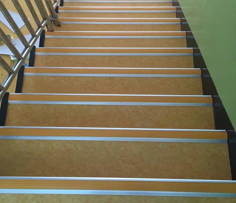 幼儿园塑胶楼梯
