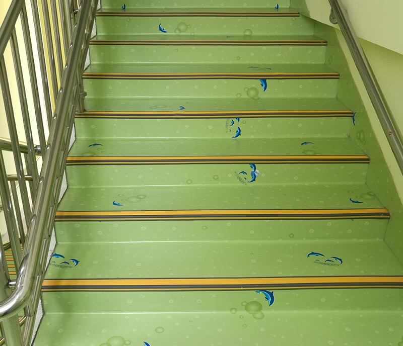 塑胶楼梯